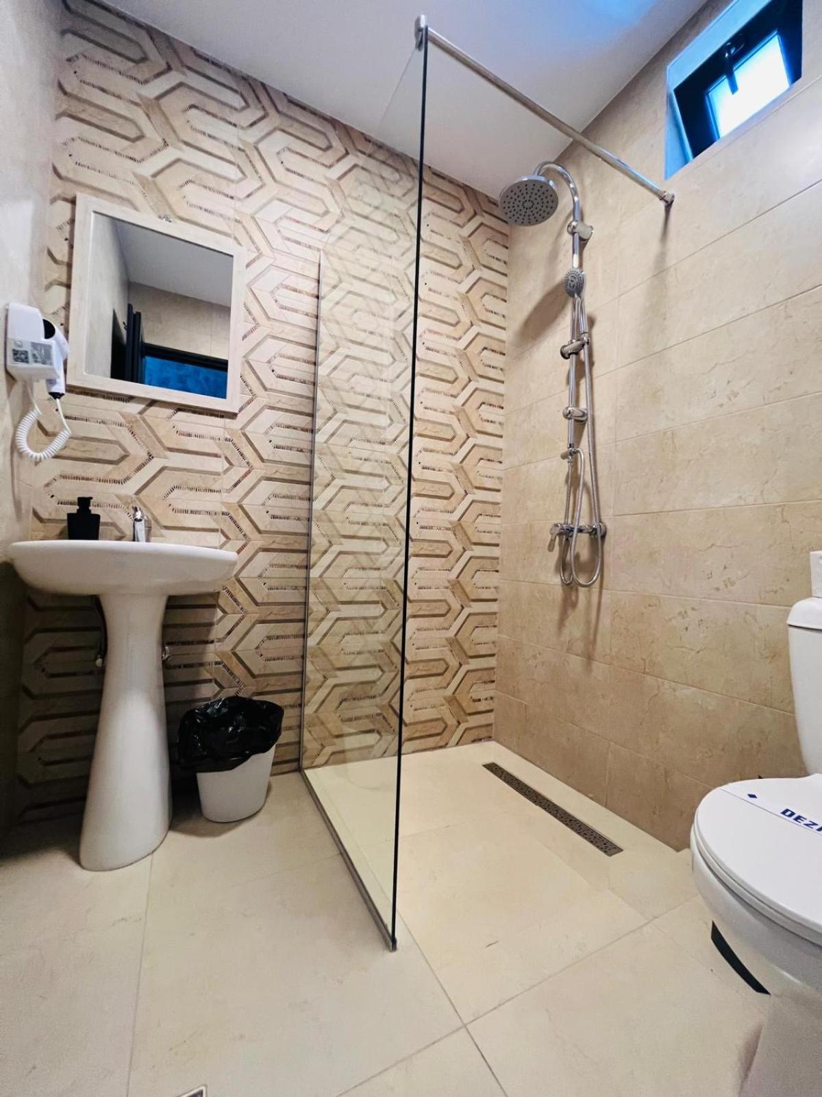 Golden Star Residences Констанца Экстерьер фото